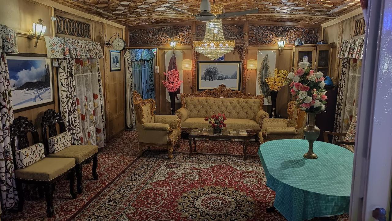 Heritage Geneva House Boat Srīnagar Dış mekan fotoğraf