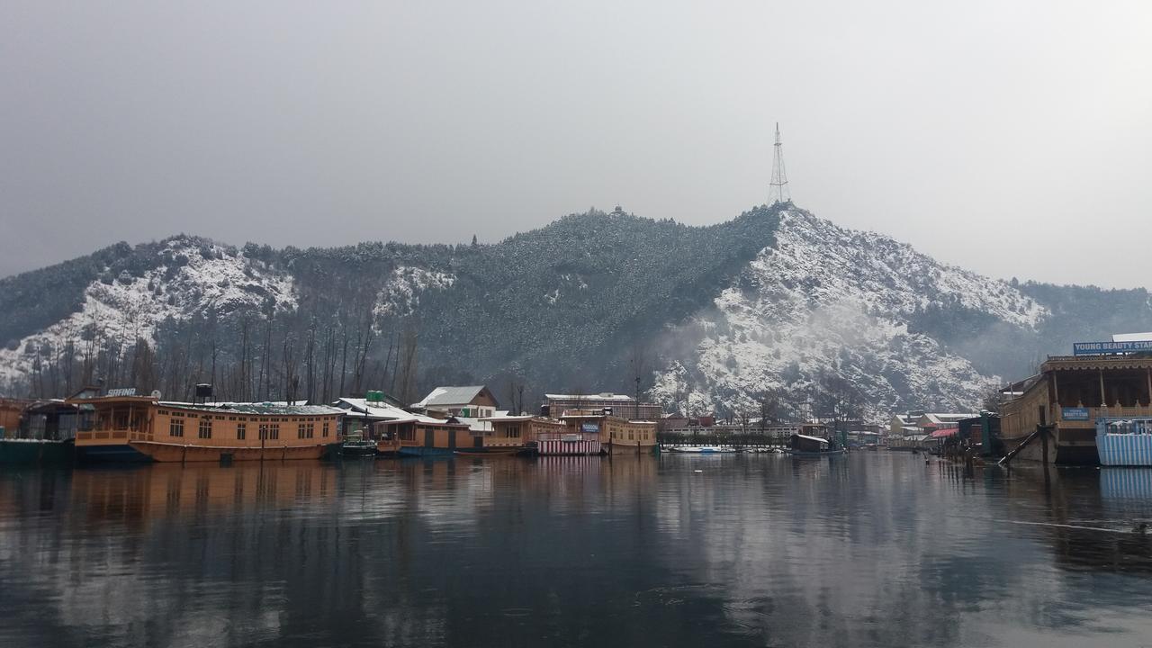 Heritage Geneva House Boat Srīnagar Dış mekan fotoğraf