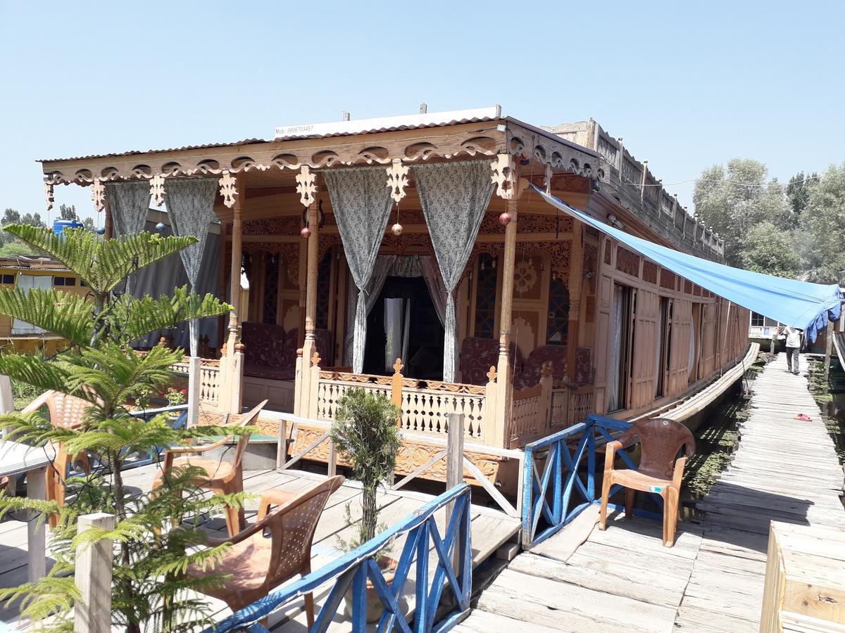 Heritage Geneva House Boat Srīnagar Dış mekan fotoğraf
